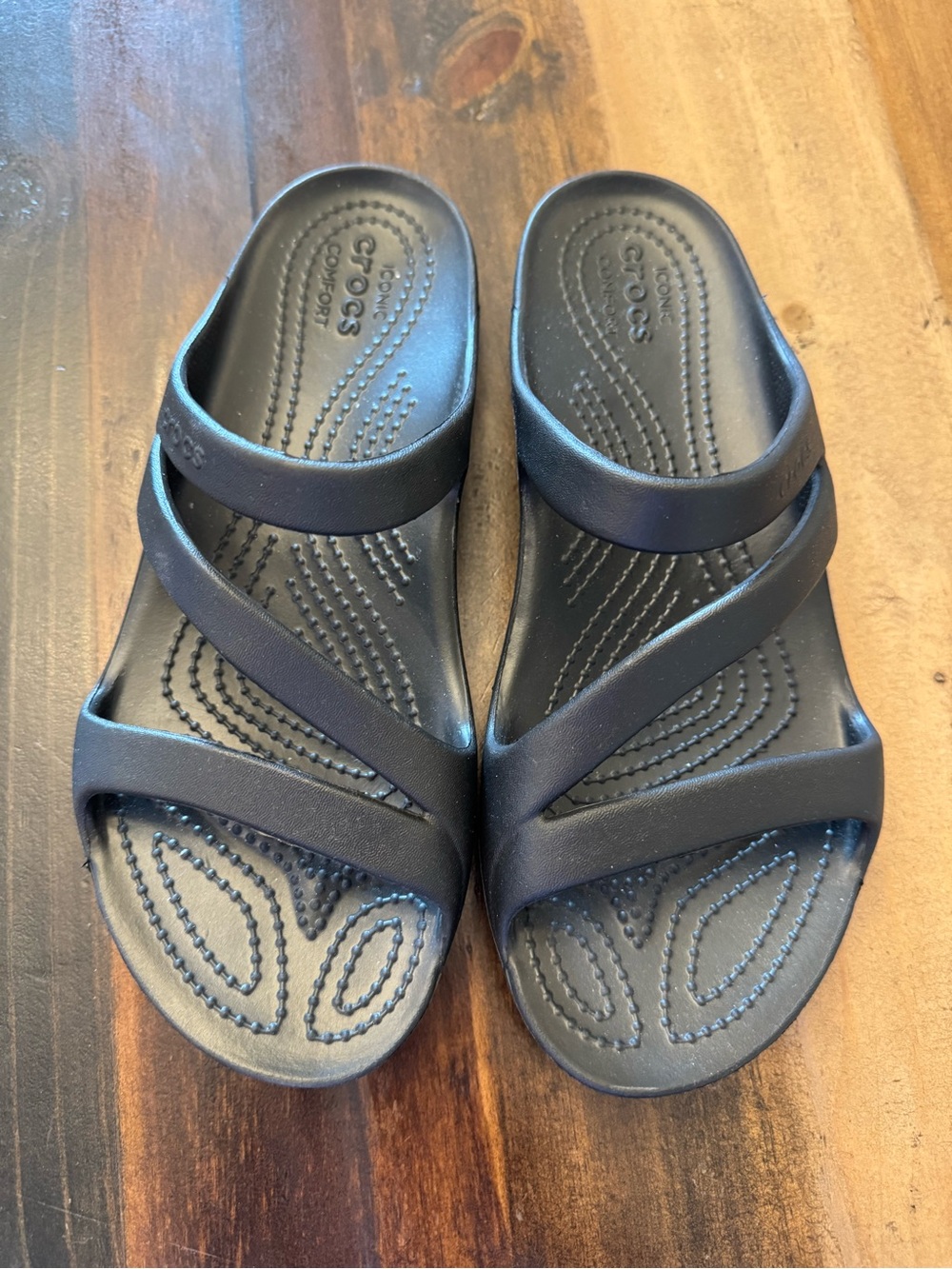 CROCS Women's Kadee II Sandal - Picture 1 of 11